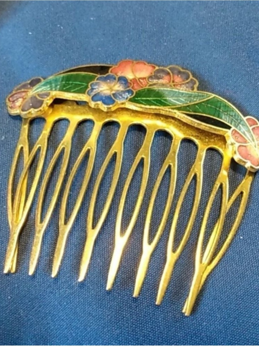 Assorted Colorful Vintage Hair Combs and Clips - Picture 3 of 8